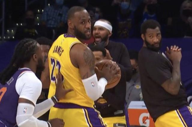 九游体育-湖人连胜两场不足为喜,沃格尔:三分线外有隐患